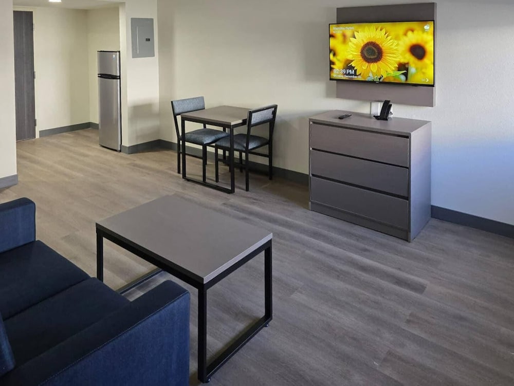 Comfort Inn & Suites Prince George - Fort Lee 36/60