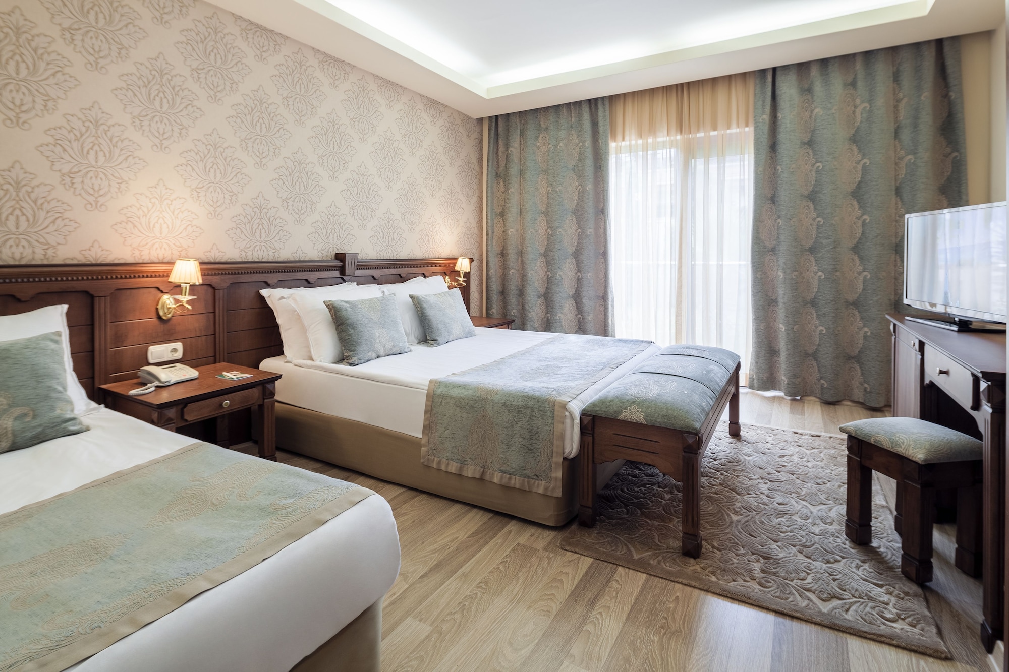 SELECT STANDARD ROOM