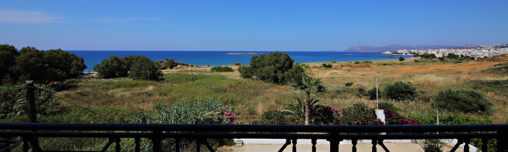Sea View Hotel Apartments 41/50