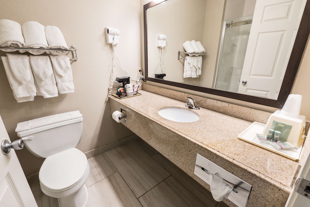 Best Western Abilene Inn Suites 8/34