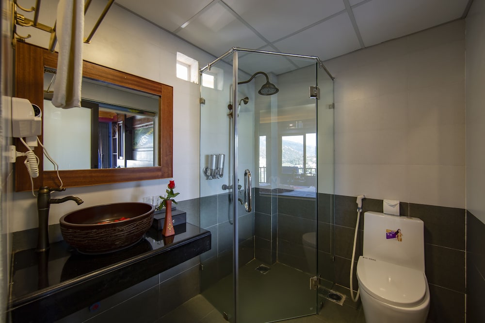 Sapa Hilton Hotel 48/50