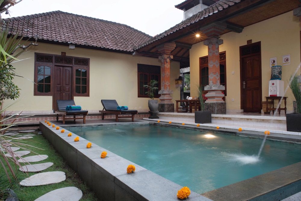 Suparsa S Home Stay 52/60