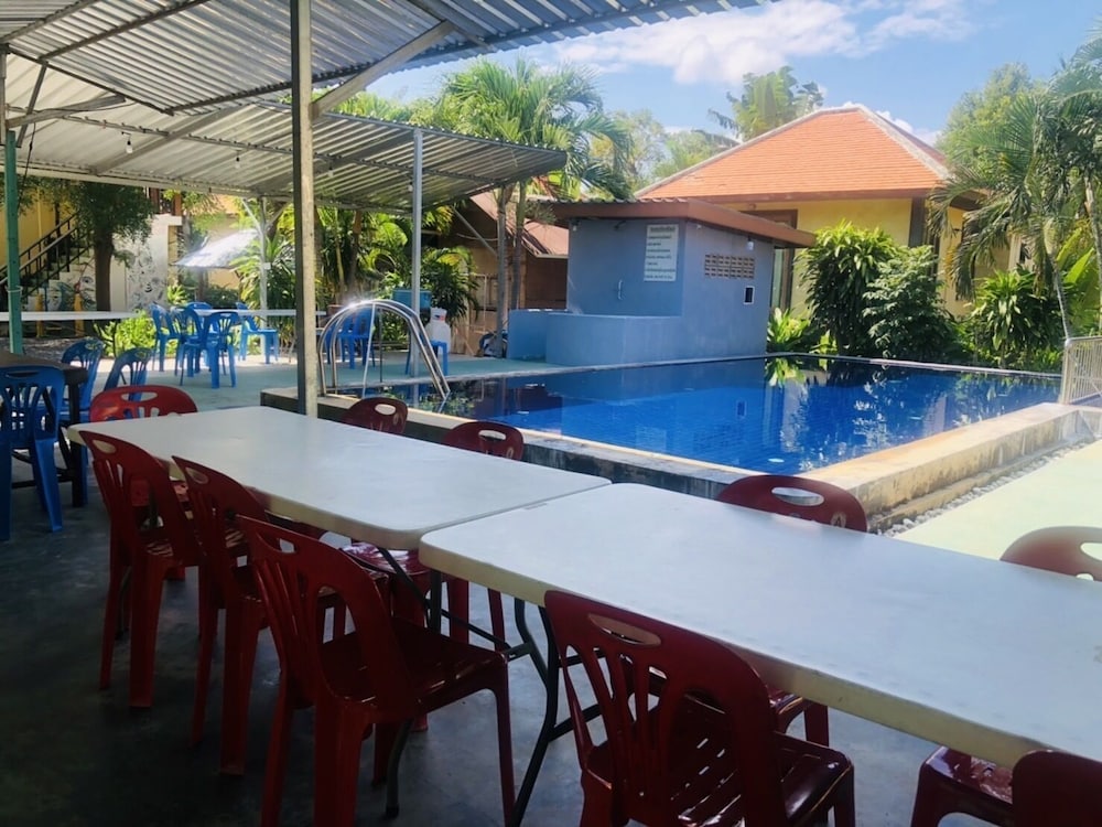 Sd Beach Resort 32/50