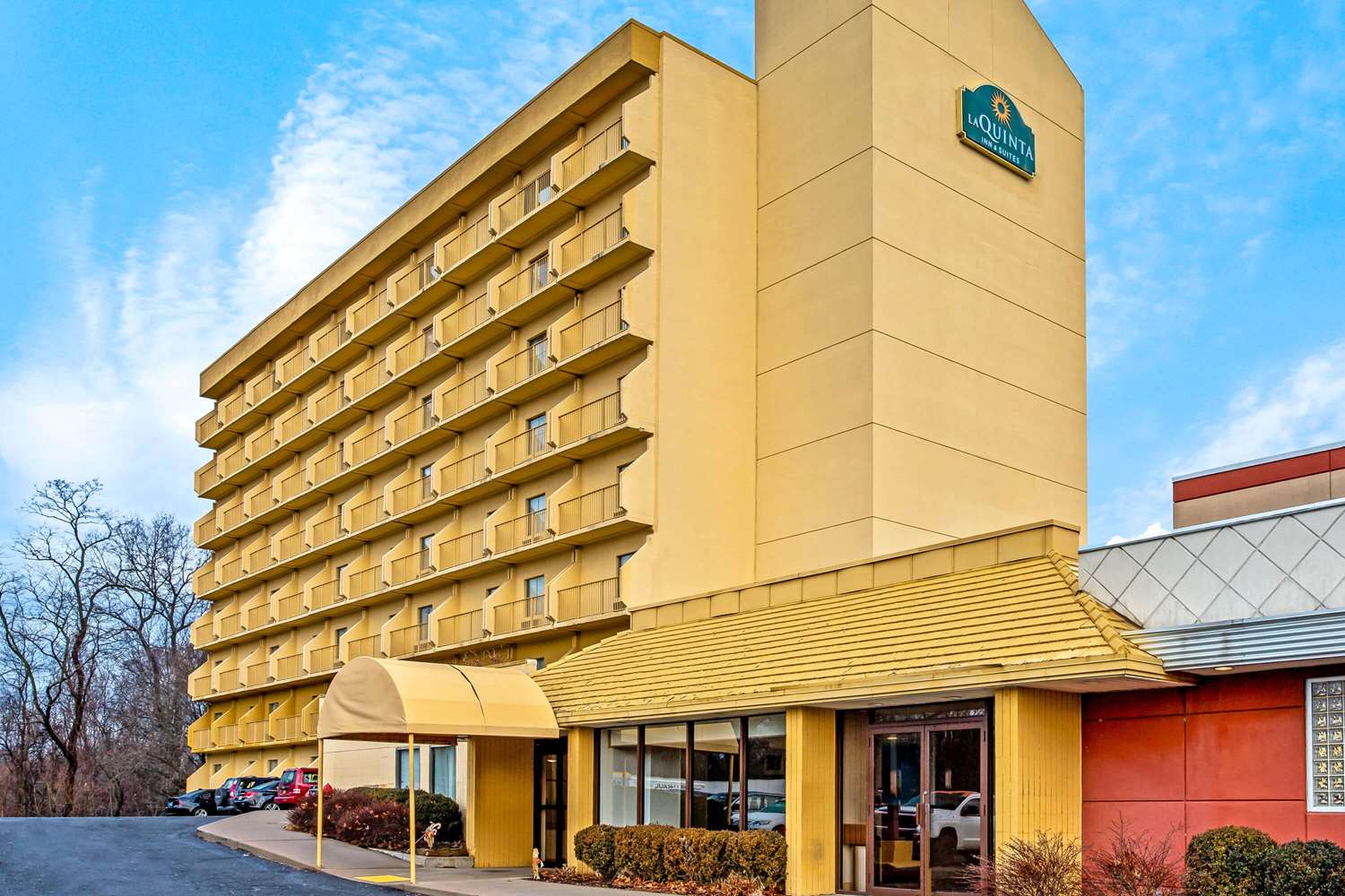 La Quinta Inn & Suites by Wyndham Stamford / New York City 4/59