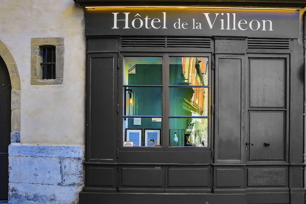 HOTEL DE LA VILLEON 1/50