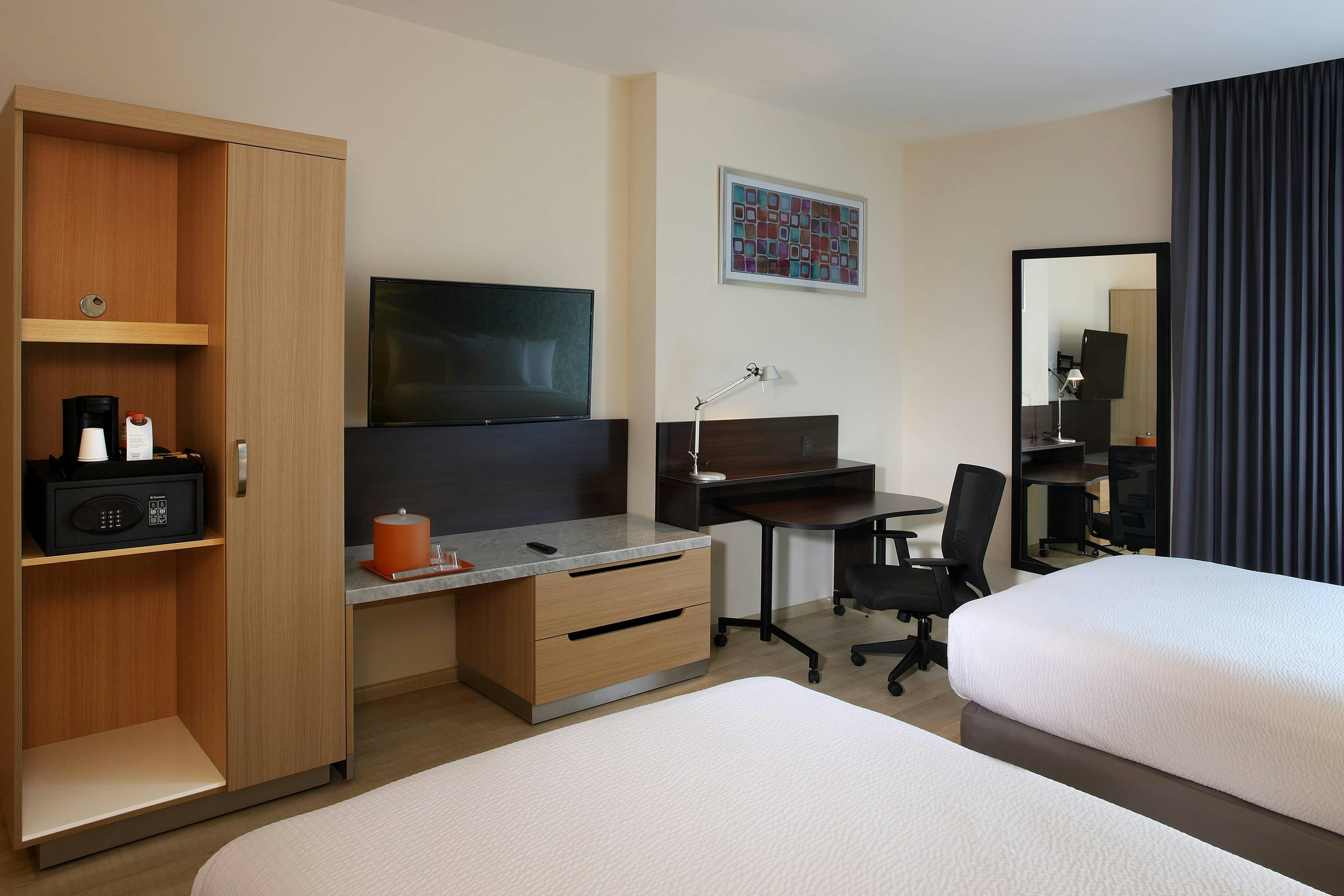 Room, Double Bed
