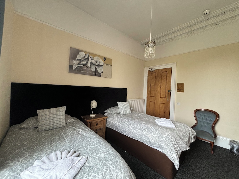 Clarin Guest House 9/28