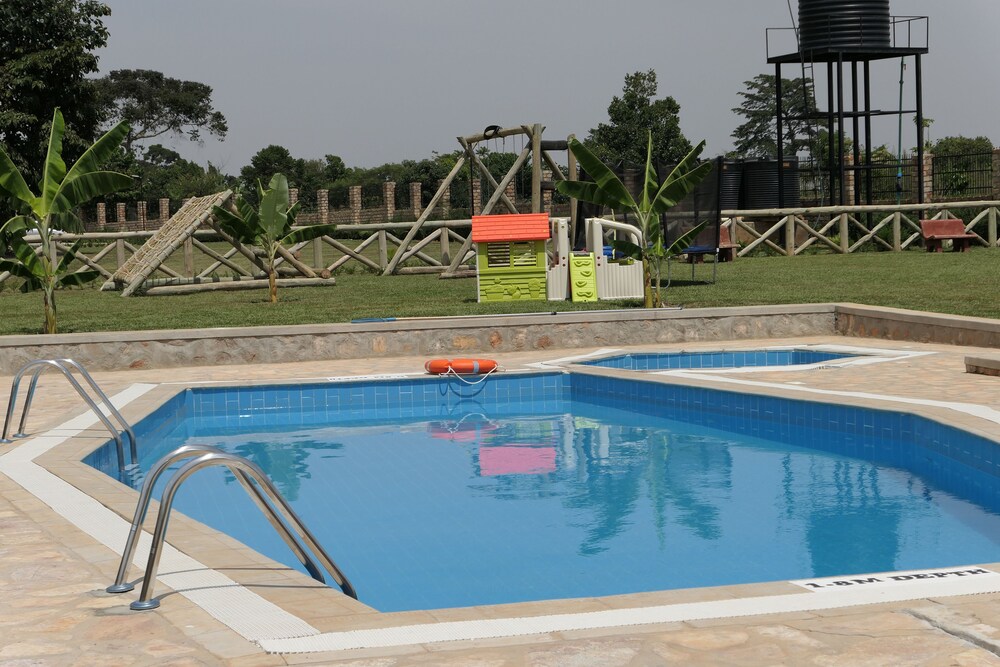 Buvi Lodge 26/50