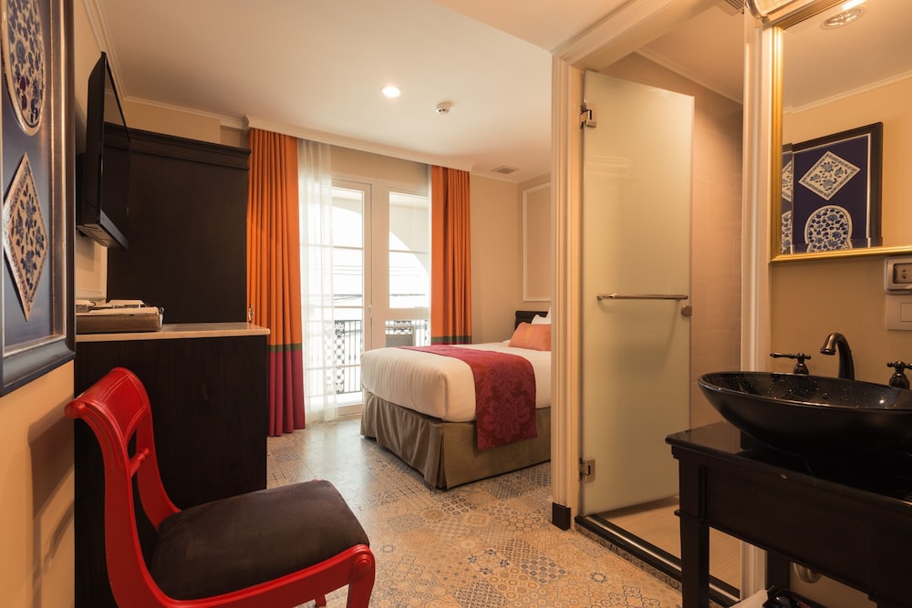 Sara's Hotel 22/27