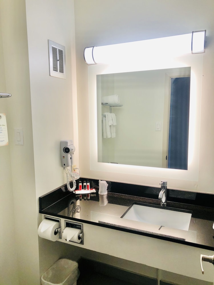 Motel6 Sault Ste. Marie, ON 43/47