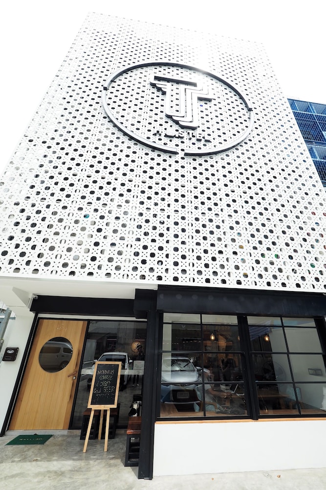 T Hostel at Victory Monument 3/46