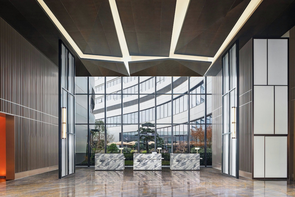 Sheraton Pujiang 3/40