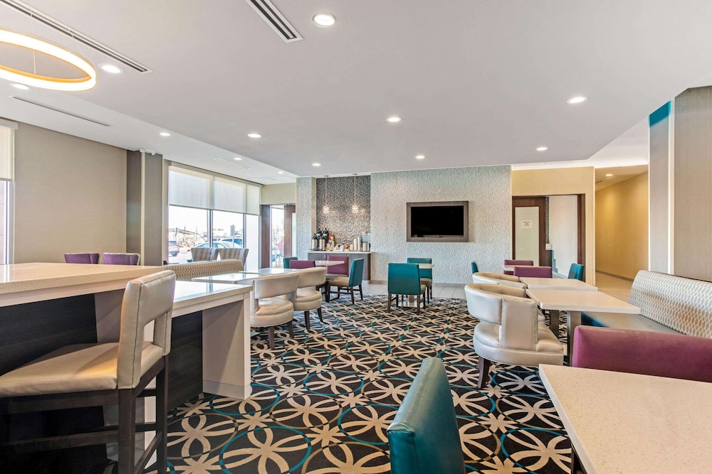 La Quinta Inn & Suites by Wyndham Sweetwater East 24/41