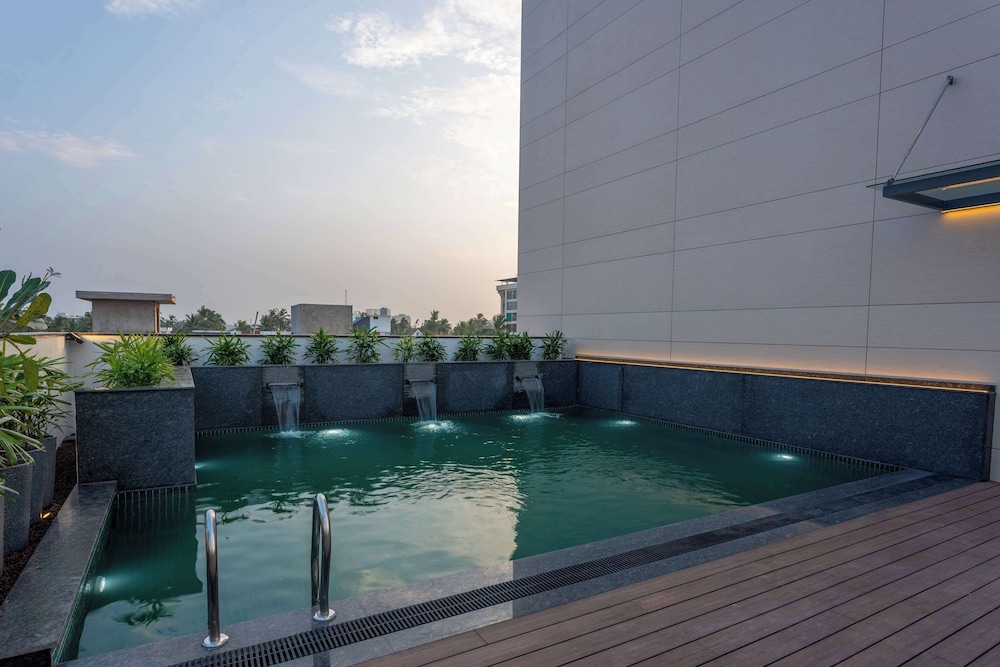 Park Inn & Suites by Radisson Thrissur East Fort 20/47