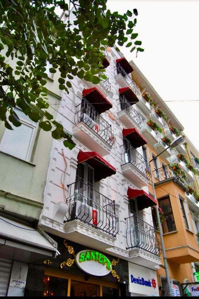 Santefe Hotel 3/64