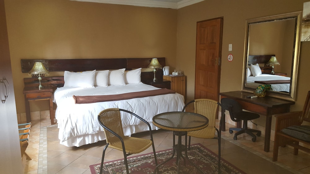 Acre Of Africa Guest Venue 26/50
