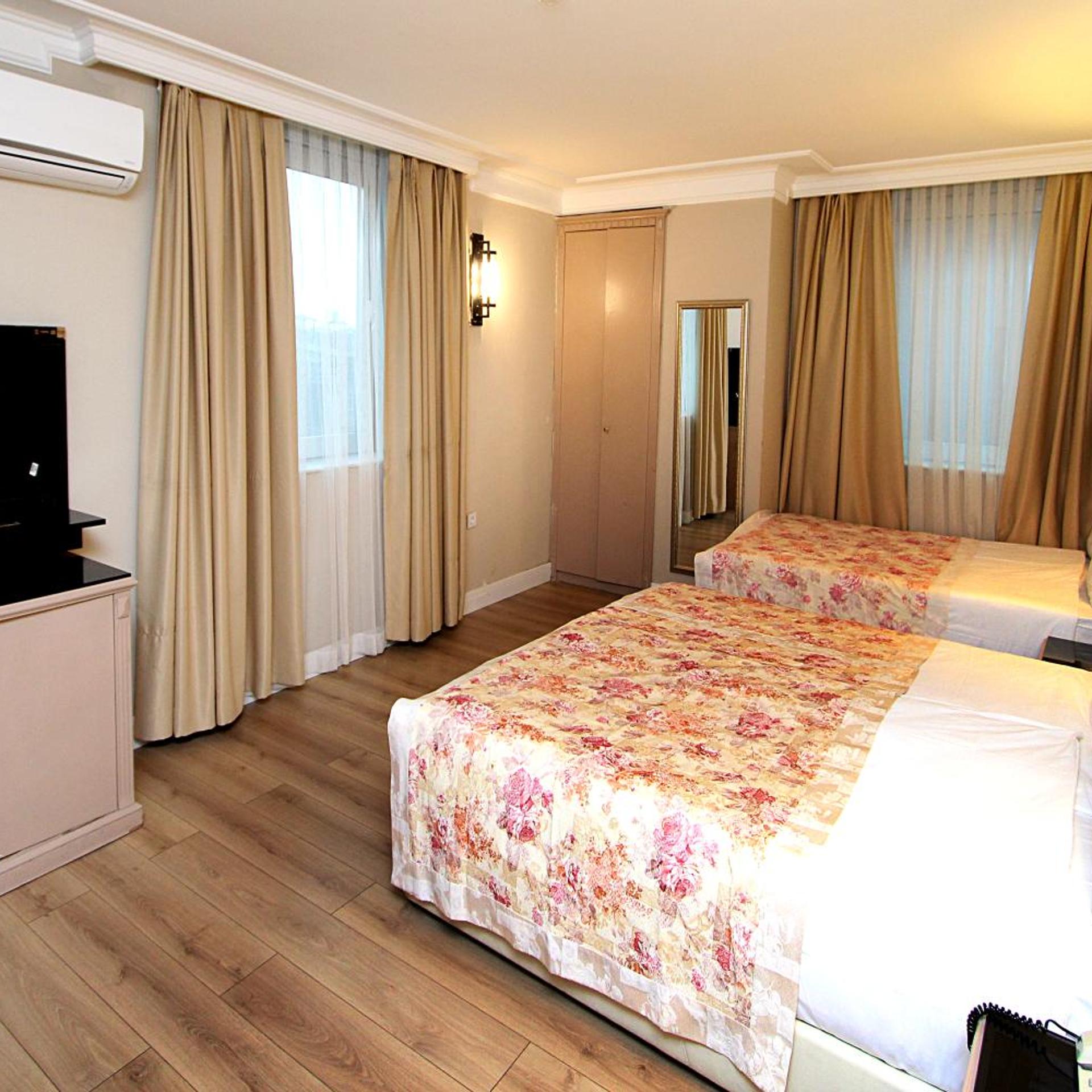 Grand Medya Hotel 14/43