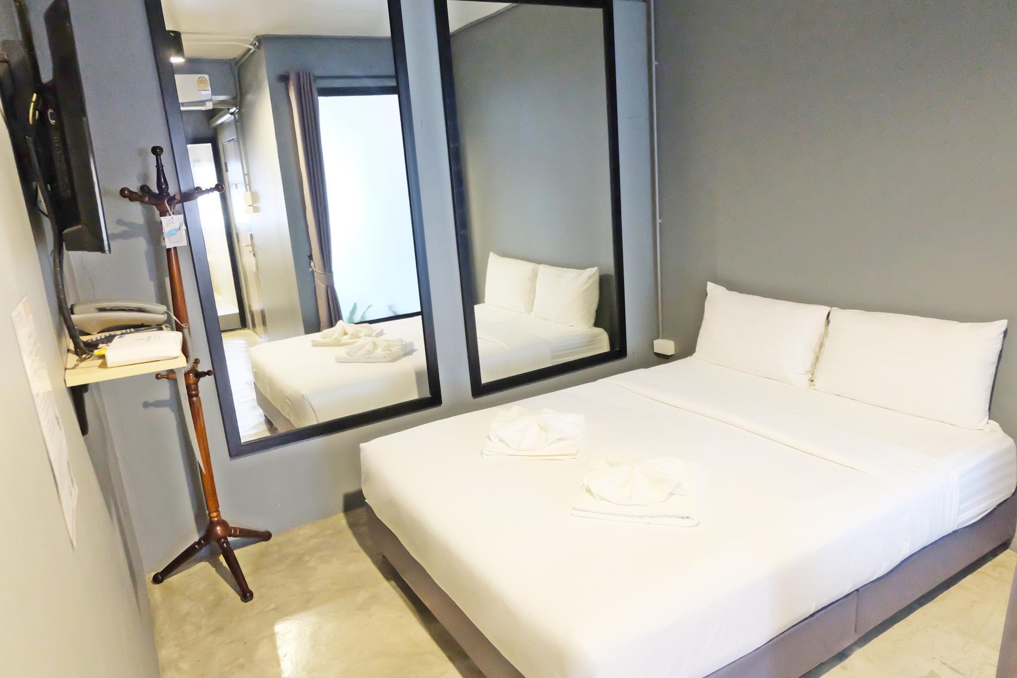 Standard, Double Bed, No Window