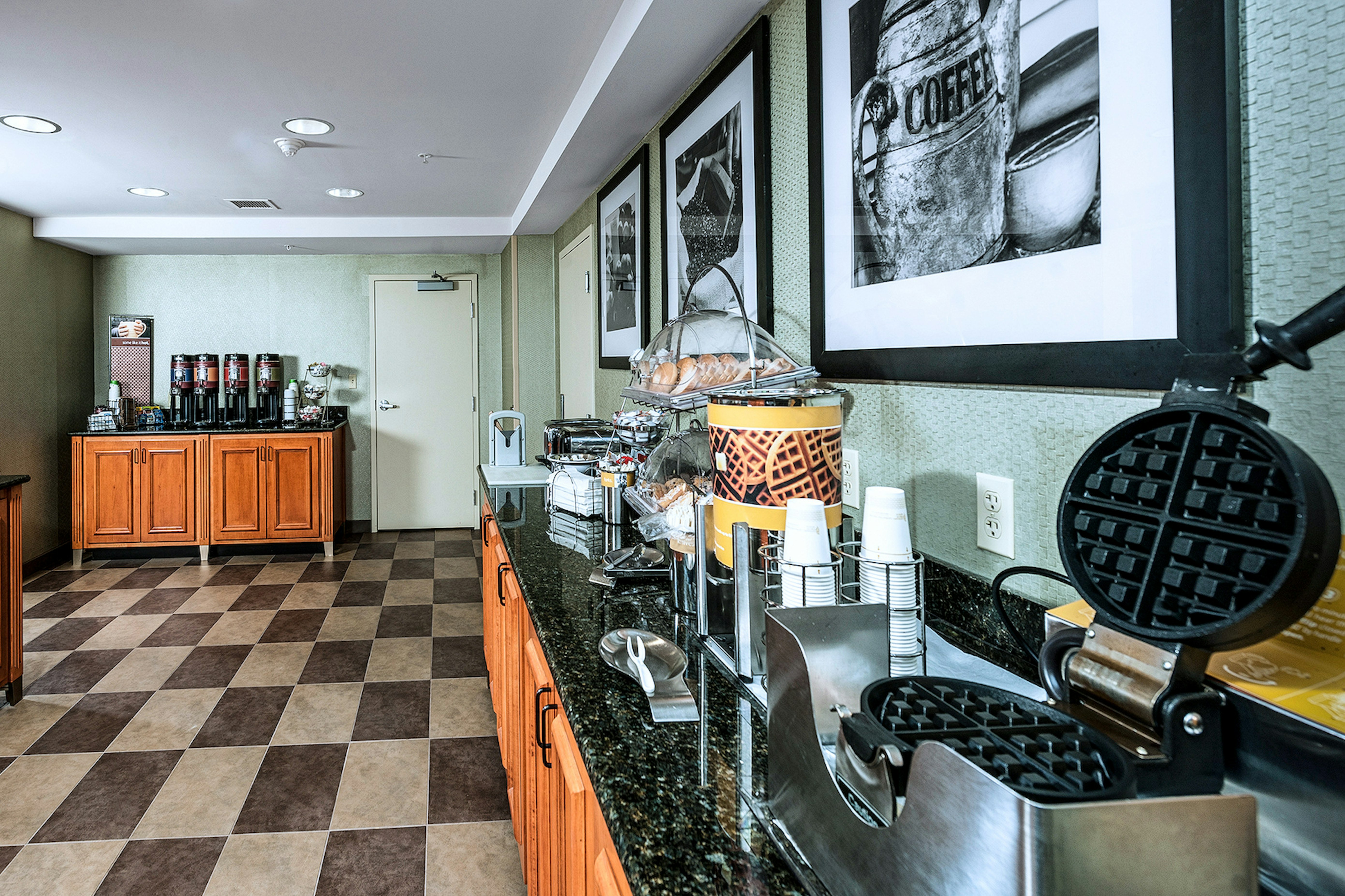 Hampton Inn & Suites Rockland 55/81