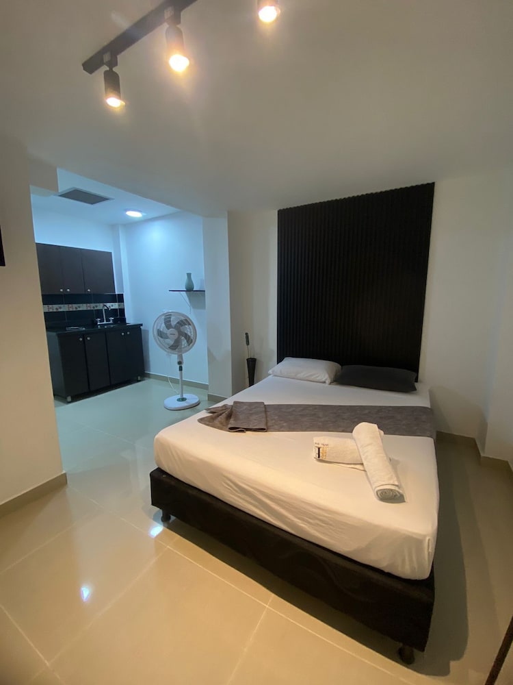 33Hotel 10/47