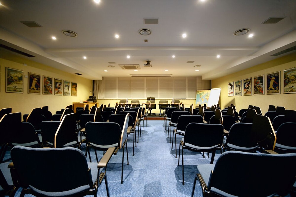 Hotel Express Aosta East 33/49