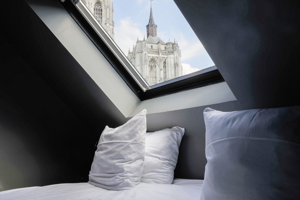 Hotelo Kathedral Antwerp 23/36