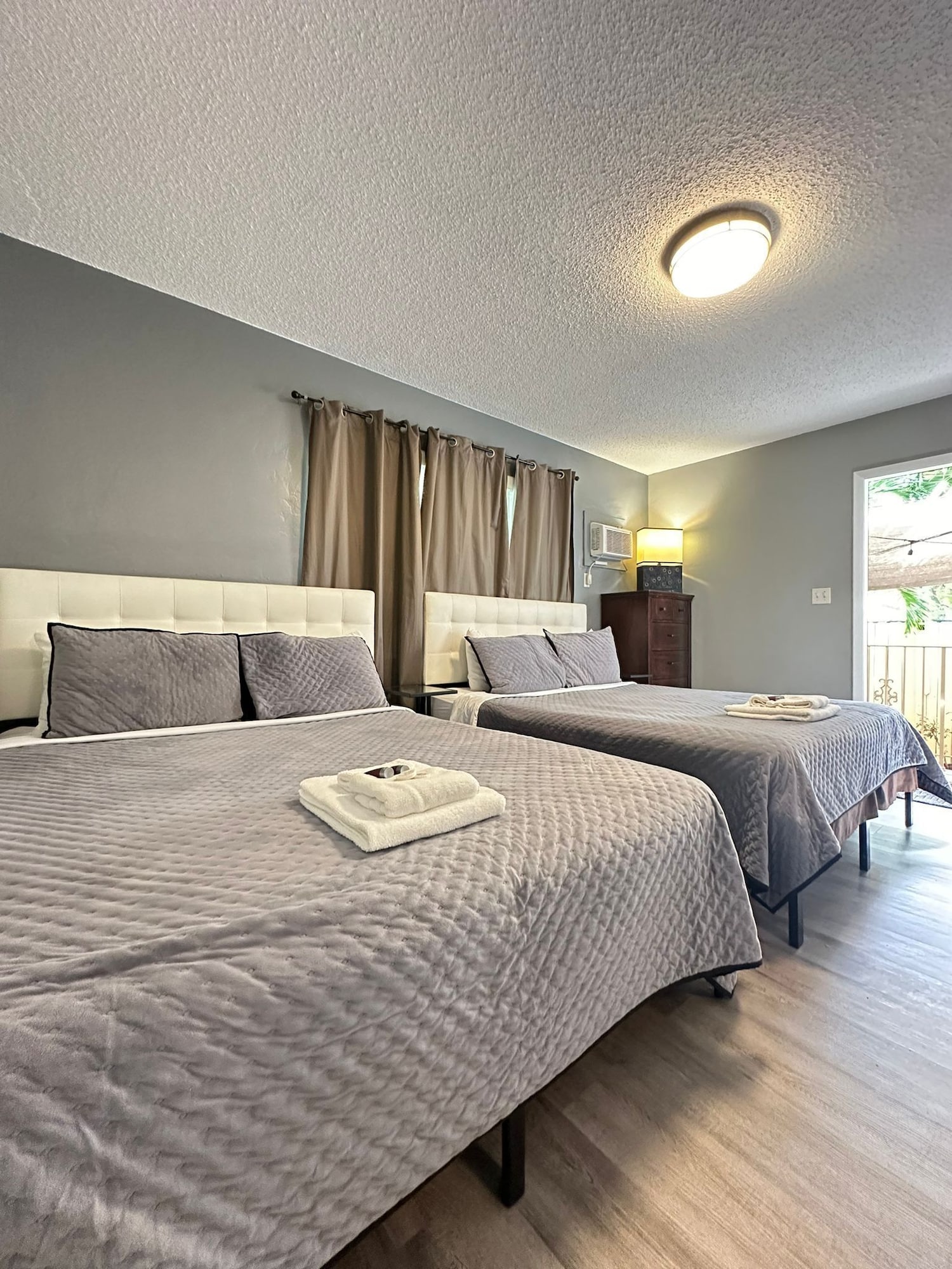 Economy, Studio, Futon Bed, 2 Queen Beds, Kitchenette, Garden Area