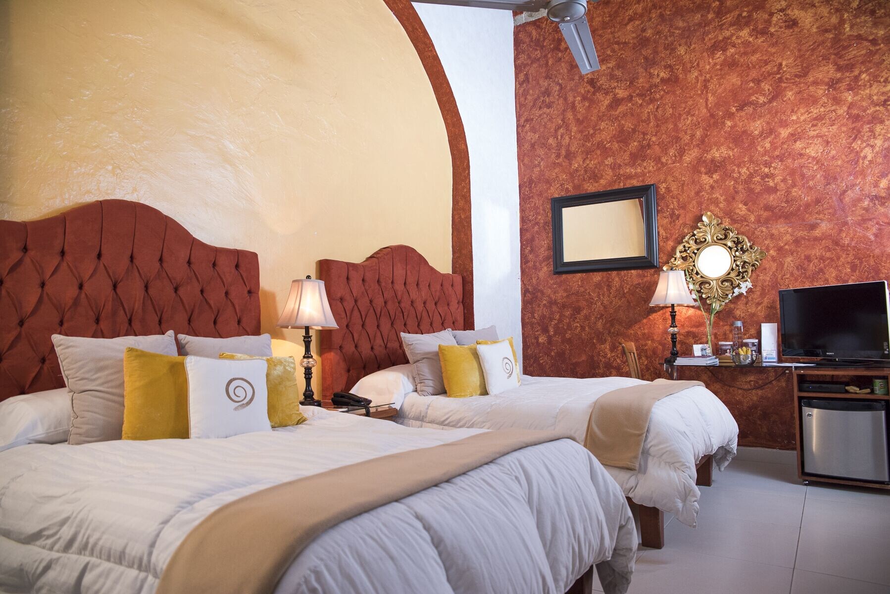 STANDARD, 2 DOUBLE BEDS