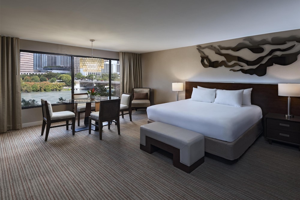 Studio, Suite, King Bed, Lake Front, Patio