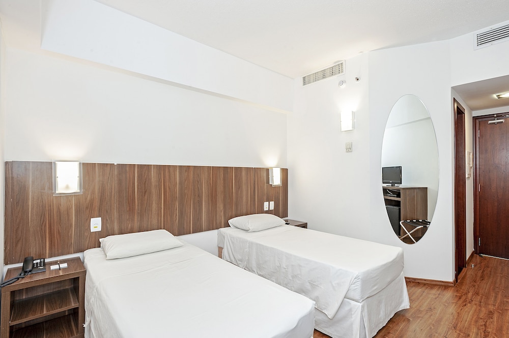 Firenze Business Hotel (ex Slaviero Essential Palhoca Viacatarina) 13/63