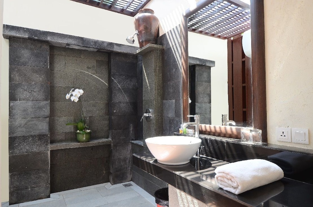 Bali Breezz Hotel 47/50