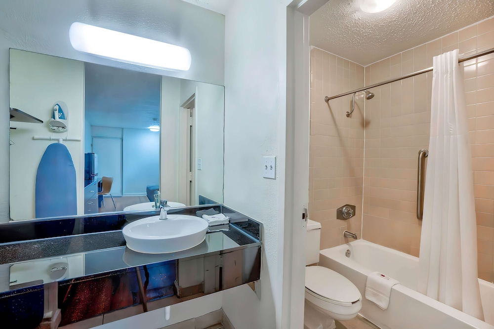 Motel6 Gainesville, FL 60/60