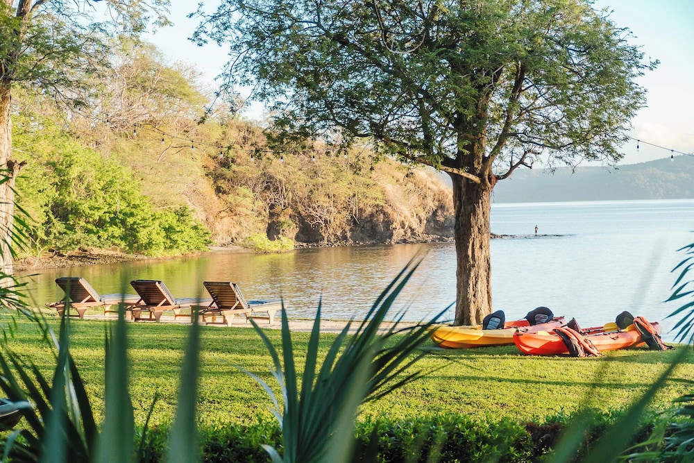 Papagayo Golden Palms Beachfront Hotel 56/65