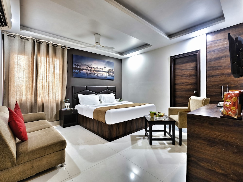Hotel Delhi Aerocity 55/75