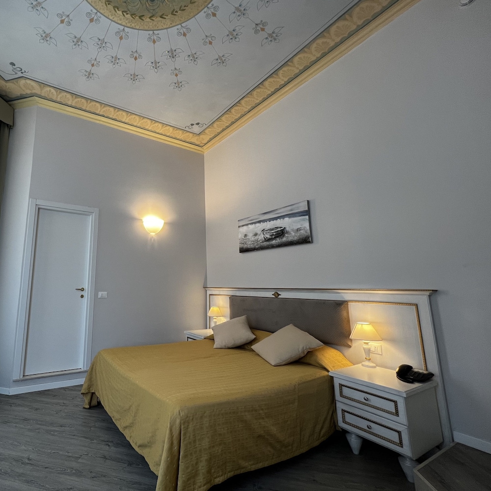 SUPERIOR, DOUBLE BED
