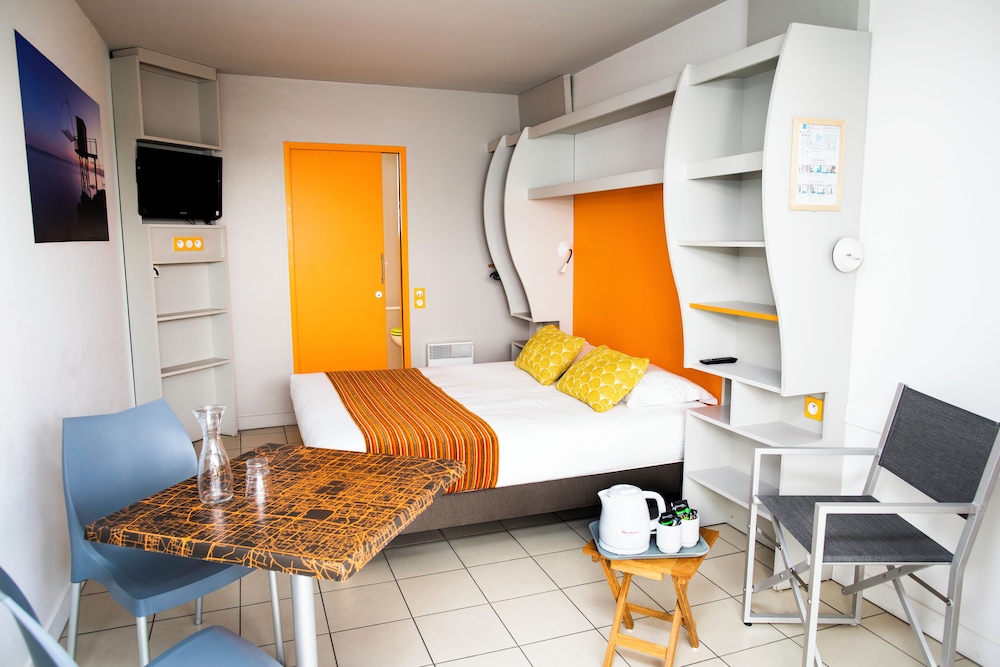 Comfort, Queen Bed, The Originals Boutique, Hotel de Re 4/4