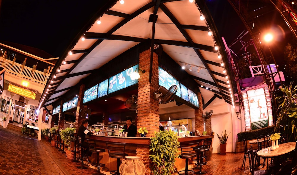 Silom Village Inn 5/32