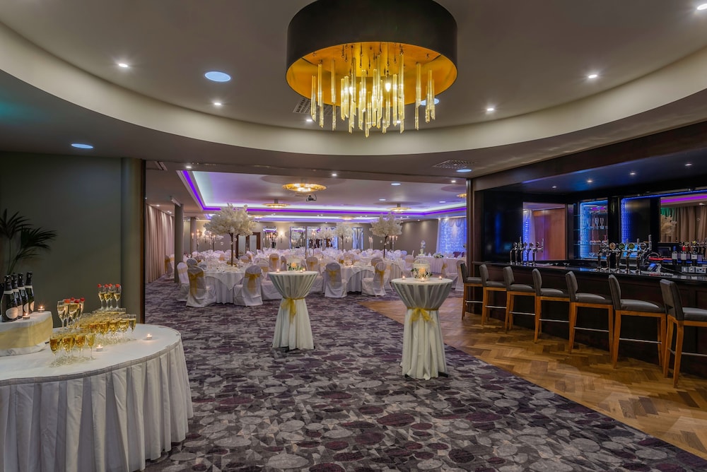 Athlone Springs Hotel 33/46