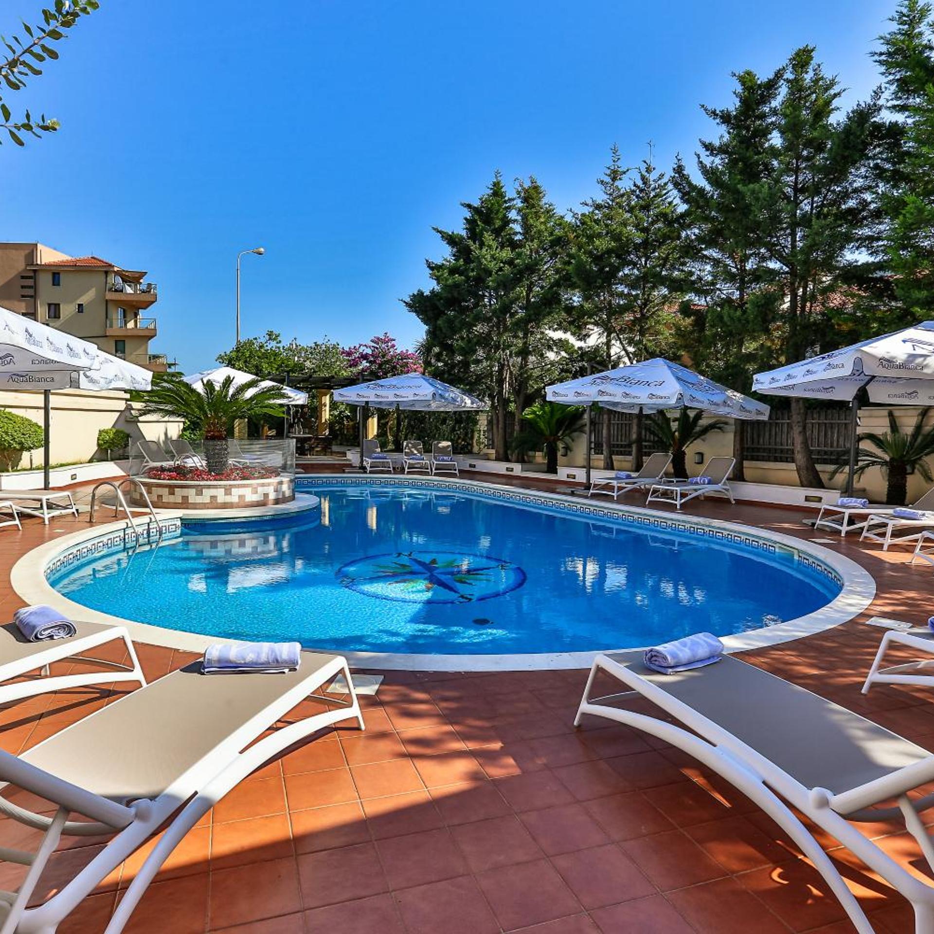 Hotel Max Prestige 25/50