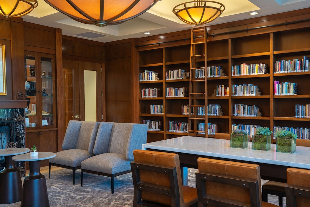 Hyatt Regency Coralville 37/66