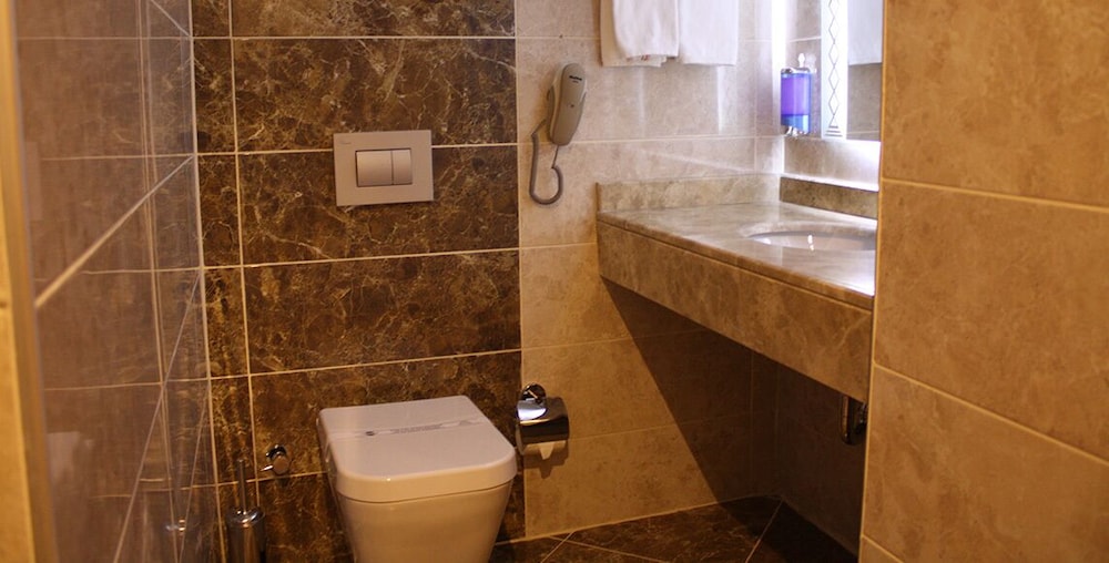 Adana Yukselhan Hotel 40/41