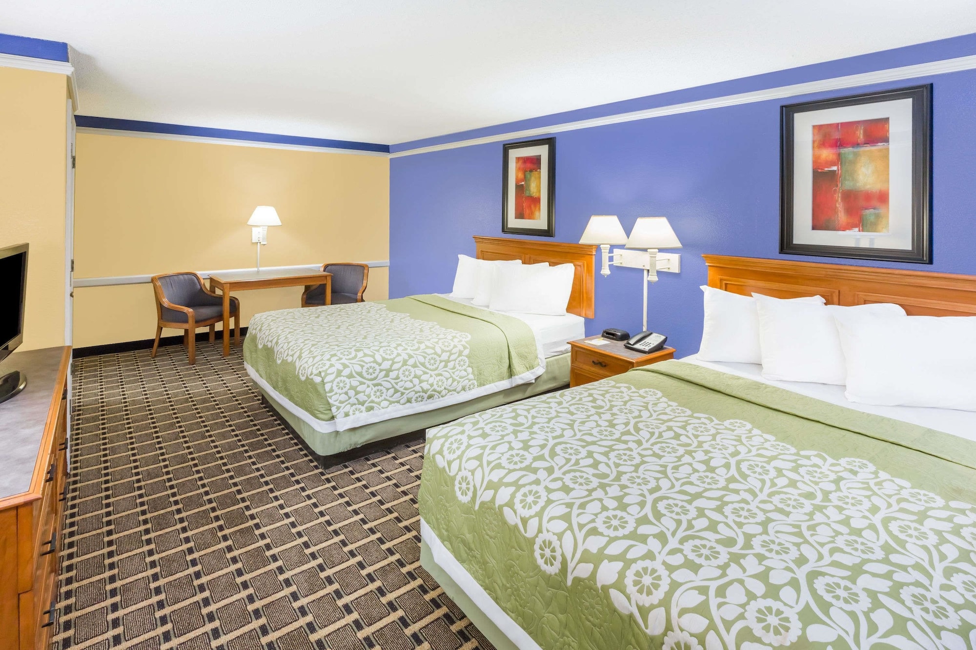 غرفة بسريرين مزدوجين، Days Inn By Wyndham Little Rock/Medical Center 2/3