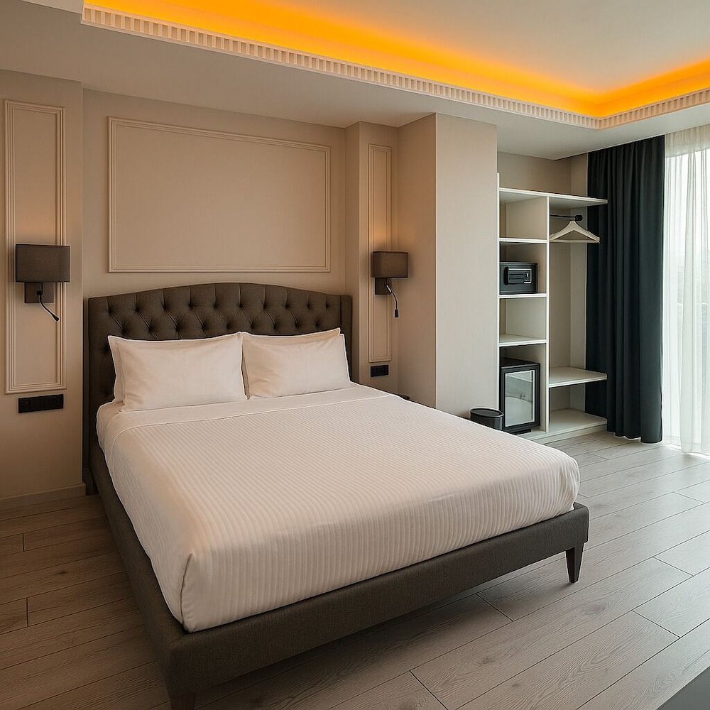 Loft Airport Hotel 7/19