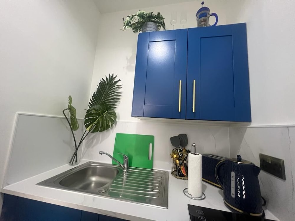 James' Place At Dowlais 6/48