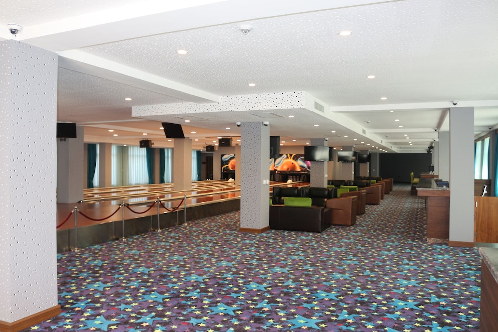 El Resort Hotel 41/50