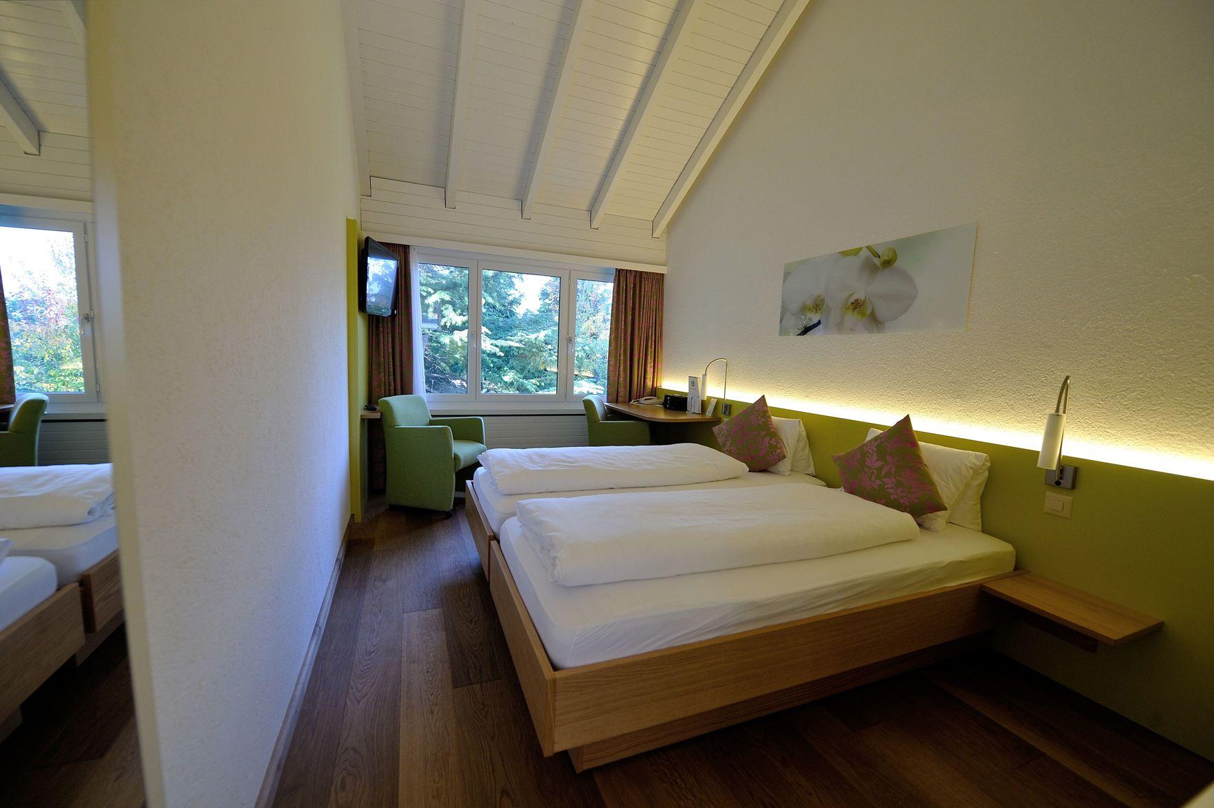 Lifestyle, Twin Beds