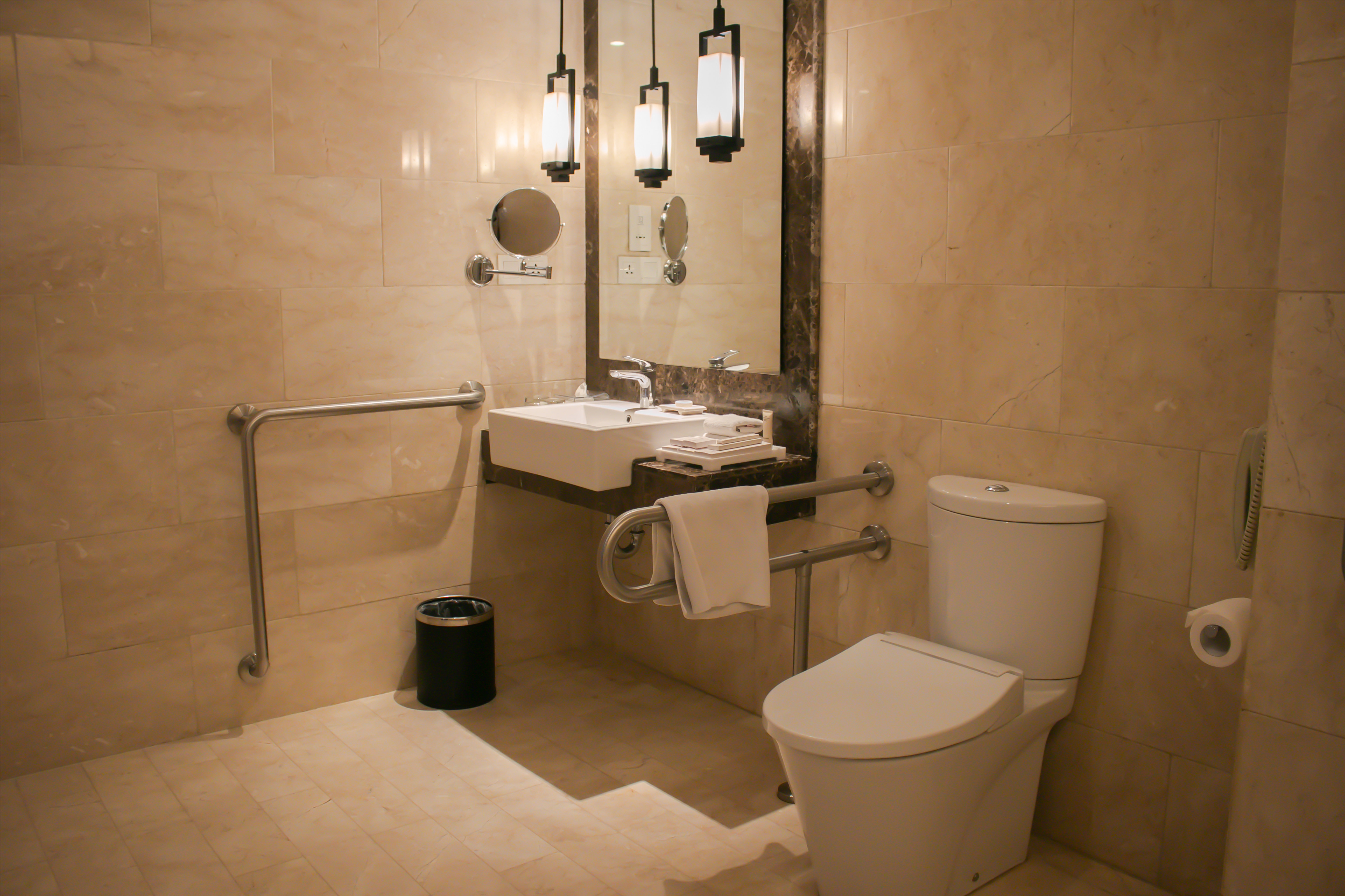 Crowne Plaza Bandung 75/75