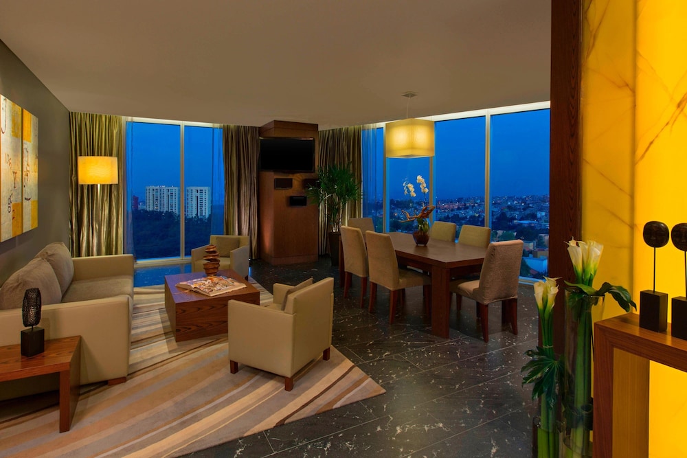 The Westin Santa Fe Mexico City 36/62