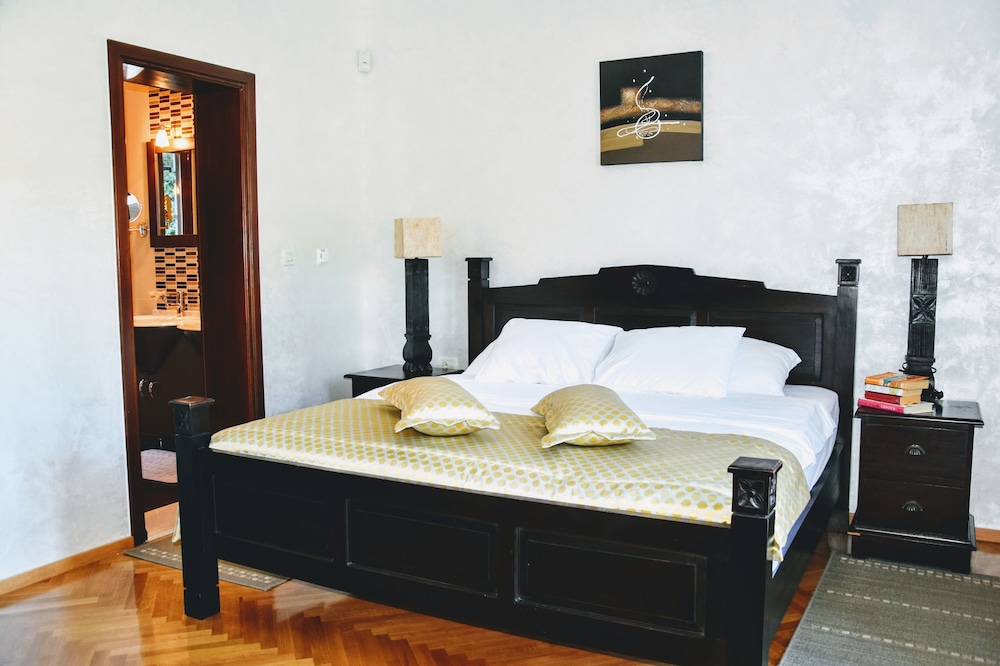 Villa Franica 10/50