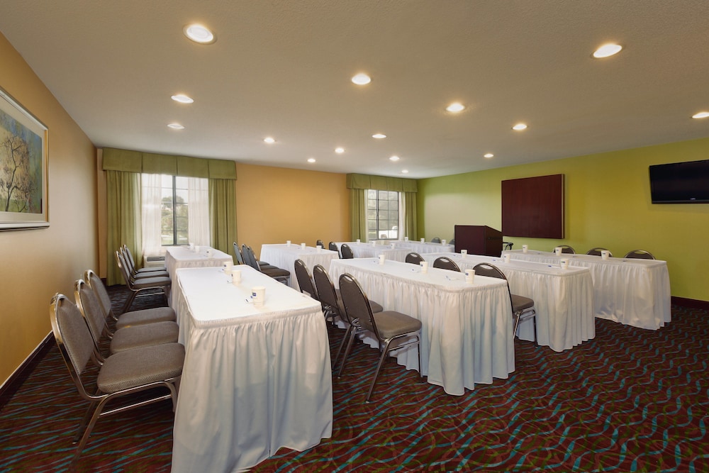 Holiday Inn Exp Winston Salem 40/48